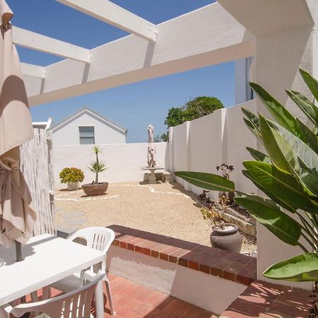 Small Bay Guest House Блуберґстранд Екстер'єр фото